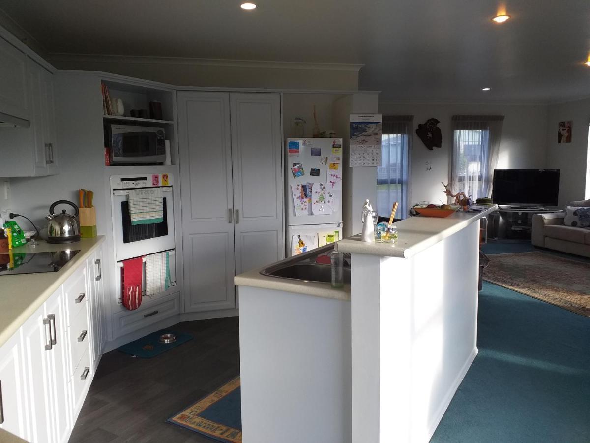 My Place Bnb Tuatapere Exteriör bild